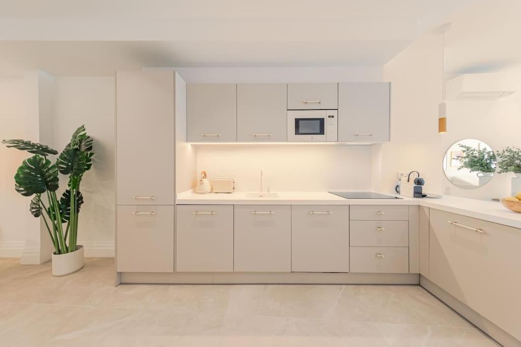 Isg Apartments O'Donnell 2-2-Free Parking เซบีญา ภายนอก รูปภาพ