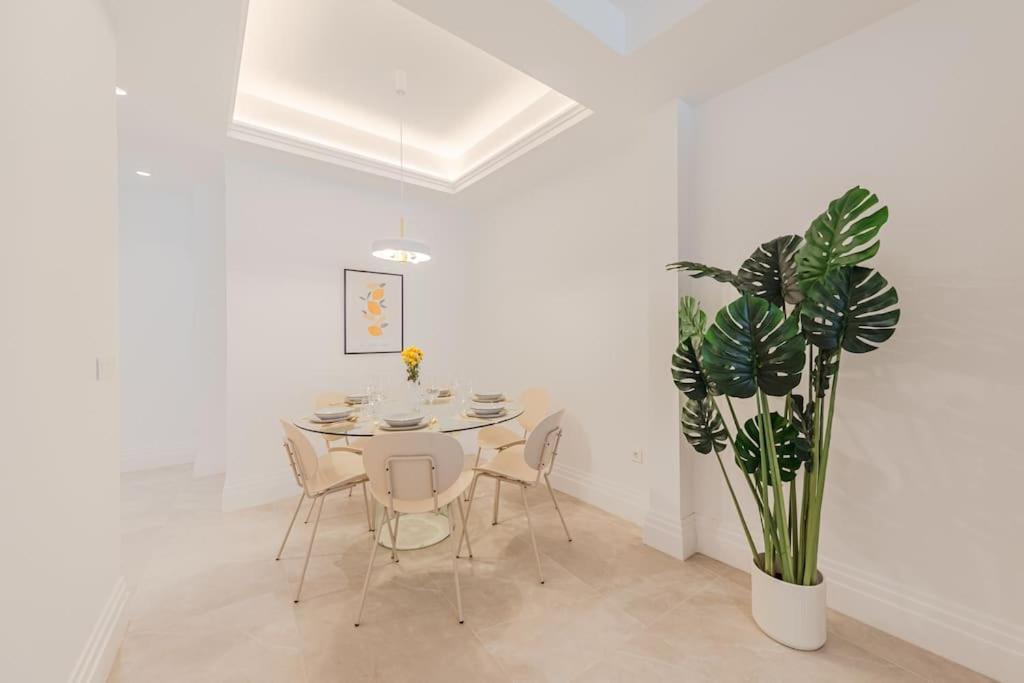 Isg Apartments O'Donnell 2-2-Free Parking เซบีญา ภายนอก รูปภาพ